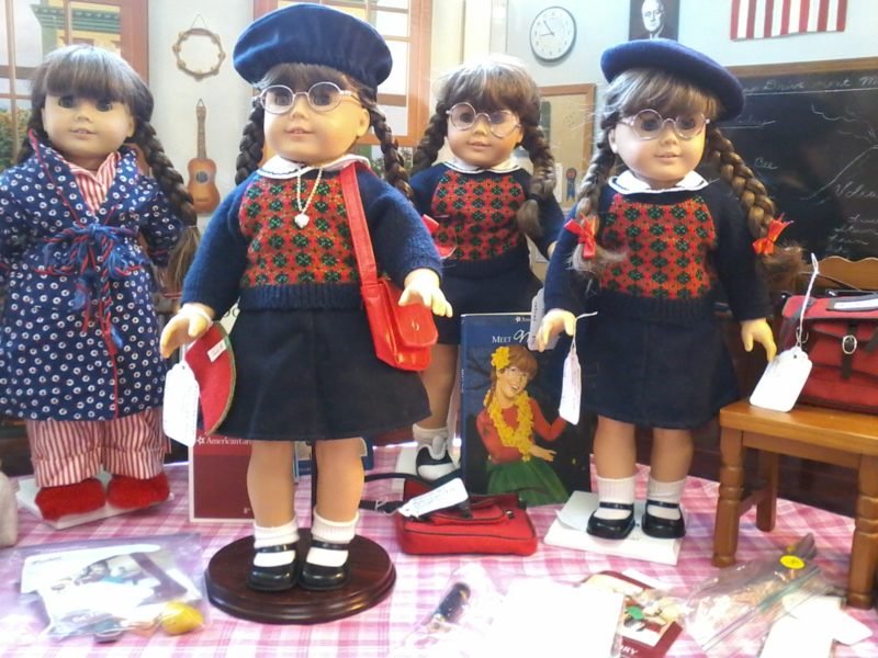 4 Molly dolls